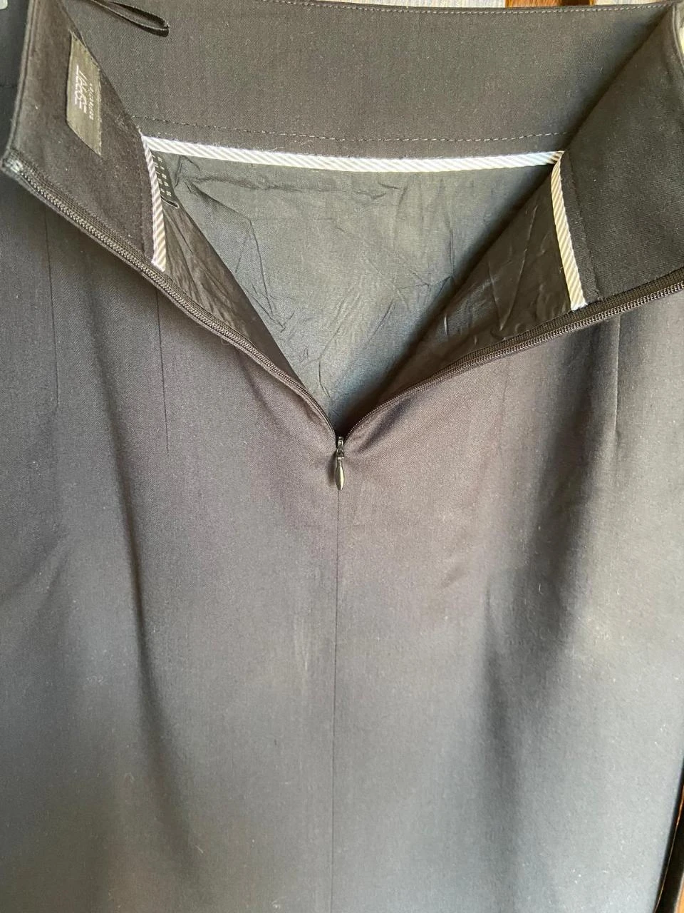 Falda negra suelta, con cinturón, tejido ligero. Nueva. Esprit. Talla M – photo 4